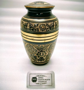 Urna Funeraria de Latón Antiguo con Grabado Estilo Americano/Europeo para Cenizas de Adultos, para Almacenamiento de Cenizas - Product Image 6