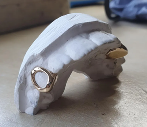 Unisex Vintage Sólido 925 Plata Esterlina Chapado Dientes Grillz Joyería de Cuerpo Fino Diseño de Ventana Personalizado para Hombres y Mujeres - Product Image 1