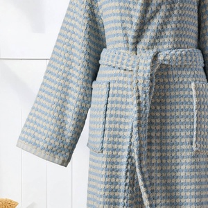Peignoir turc à pompons bleu ciel, à capuche, 100% coton - Product Image 4