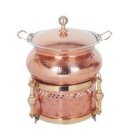 Plat à chafing élégant en cuivre et acier inoxydable, style vintage, avec détails complexes, chauffage au gaz, personnalisable pour les buffets de mariage et la restauration