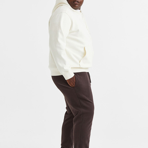 Pantalones deportivos cónicos personalizados, pantalones de chándal con bolsillos utilitarios de algodón 100%, pantalones de chándal al por mayor - Product Image 3