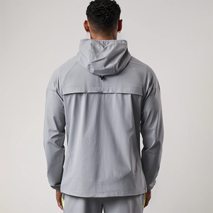 Chaqueta Deportiva Impermeable con Capucha para Hombre, Diseño Color Block, Transpirable, Cómoda y Funcional, con Logotipo Personalizado al por Mayor - Product Image 2