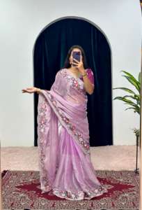 Saree de crêpe de mariée de luxe avec des vêtements indiens et pakistanais de travail de diamant pour les achats en gros en vrac - Product Image 5