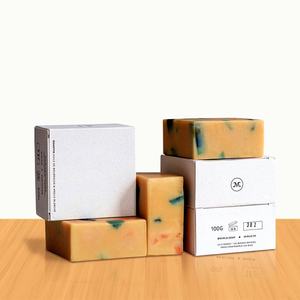 "กล่องจดหมายแบบกำหนดเองสุดหรูสำหรับบรรจุภัณฑ์น้ำมันอาร์แกนกระดาษงานฝีมือสีขาวกระดาษตัดผมมืออาชีพที่จำเป็น - Product Image 1
