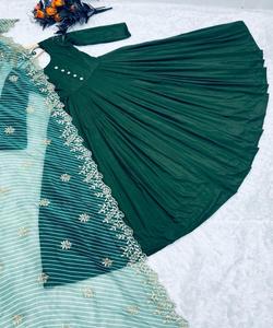 Kurti en coton prêt à l'emploi dernière mode robe rayonne Anarkali avec veste Dupatta à bas prix tenue pour soirée dames indiennes vente en gros - Product Image 4