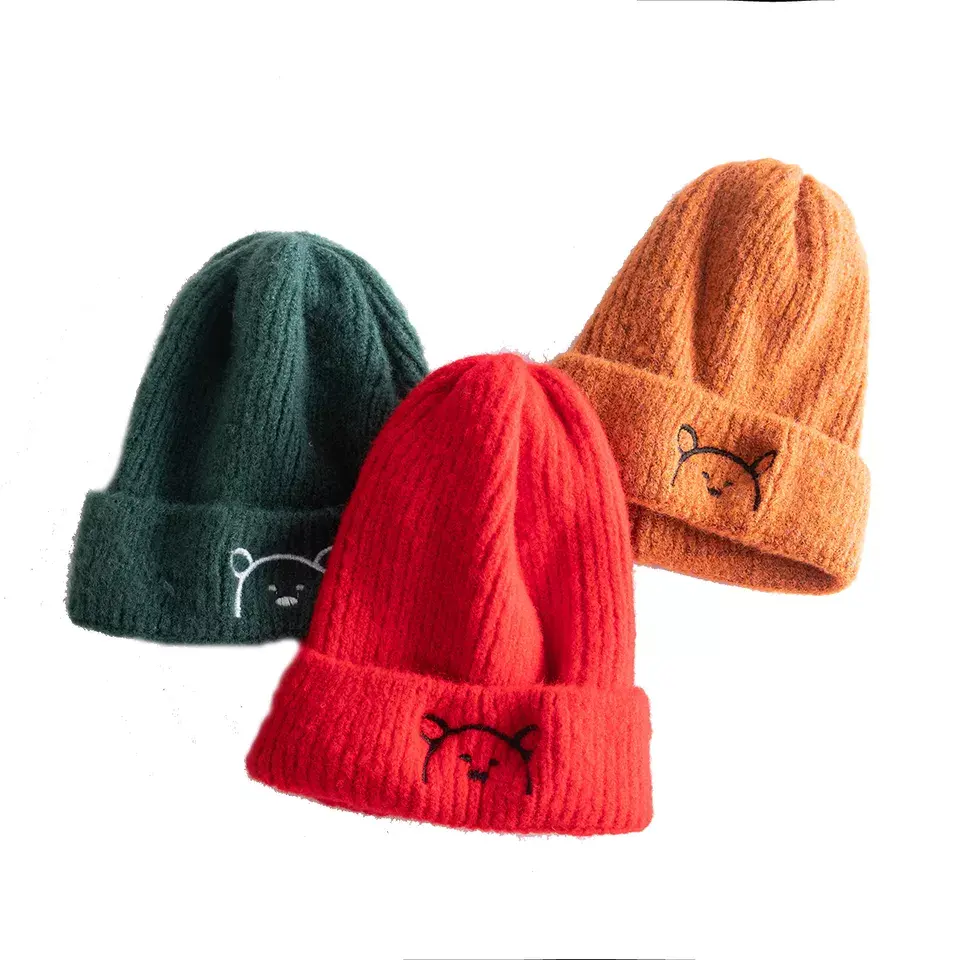 Bonnets personnalisés très vendus Bonnets à tricoter de haute qualité Hommes Femmes Bonnets d'hiver de qualité Bonnets à risque