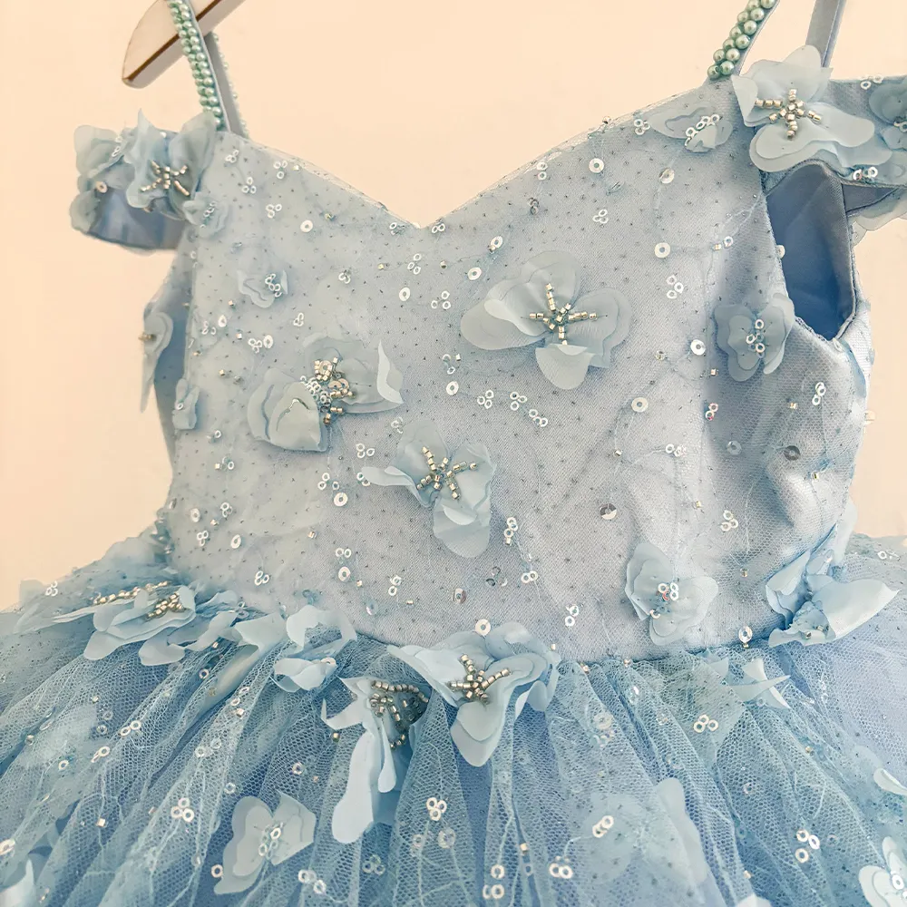 Mode Schlussverkauf blaue Farbe glitzernder Sequin Tülle Netz Netz Stickerei Spitze feine Blumenmädchenkleider elegantes Hochzeitskleid