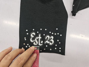 เสื้อยืดแขนยาวผ้าฝ้ายเฟรนช์เทอร์รี่ปักลายกราฟิกสำหรับผู้ชาย พิมพ์ลายด้วยเทคนิค DTG ประดับด้วยคริสตัล - Product Image 5