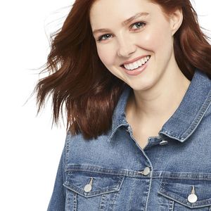 OEM/ODM New Arrival Fashion Women's Denim <b>Jacket</b> Wholesale Washed Custom Blue Women Denim Jean <b>Jackets</b> - Product Image 5