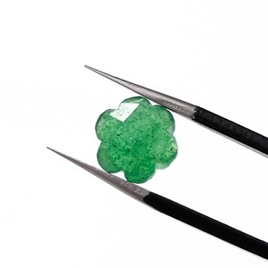 สร้อยข้อมือควอตซ์ทรงหลวมรูปดอกไม้สตรอเบอร์รี่สีเขียวธรรมชาติสำหรับทำเครื่องประดับ - Product Image 3