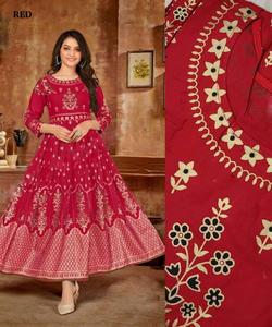 Dernier design exclusif, nouveauté, longueur de farine, manches régulières, col bateau, couleur rose Kurti avec Dupatta en vêtements ethniques Shalwar Kameez - Product Image 3