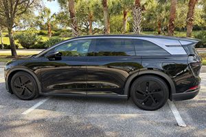 USADO LHD/RHD 2026 LUCID GRAVITY GRAND TOURING - Product Image 2