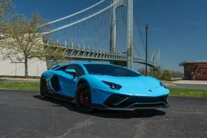 Lamborghini Aventador 2022 en parfait état - Product Image 4