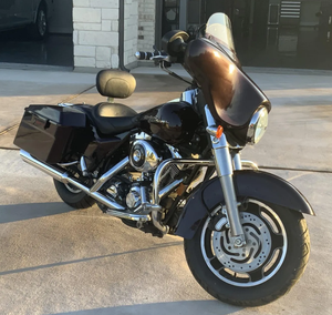LISTO PARA CONDUCIR - HARLEY-DAVIDSON STREET GLIDE 2006 CON 9 MIL PULGADAS DE MILAJE - Product Image 1