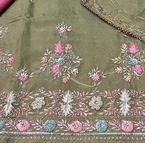 Costumes indiens modernes pour femmes, de haute qualité, non cousus, brodés à la main, protection solaire, style traditionnel, tendance. - Product Image 2