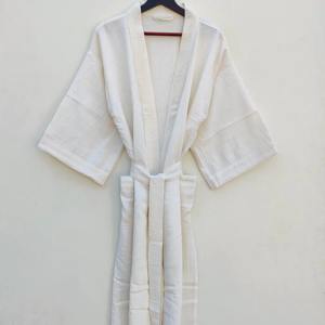 Robe en coton gaufré pour femmes Kimono blanc avec poches Cadeau de lune de miel de mariage Robe de couple personnalisée - Product Image 5