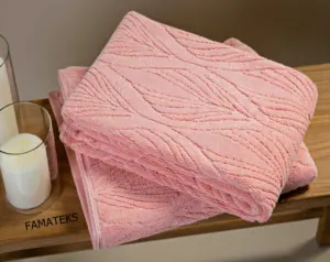 高品质低价定制设计土耳其棉提花编织毛圈毛巾家纺沐浴手沙滩巾