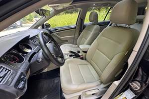 Volkswagen Golf Alltrack SE 2017 Usado, Sin Reserva, 1 Dueño, Turbo de 4 Cilindros, Tracción en las Cuatro Ruedas, Sin Modificar - Product Image 4