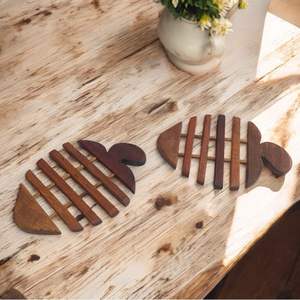 Sous-verres en bois faits à la main, décoration artistique de table à manger - Product Image 2