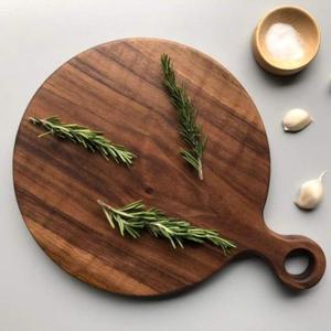 Planche à découper en bois avec poignée pour servir facilement des collations au pain au fromage décor de cuisine de ferme rustique - Product Image 2