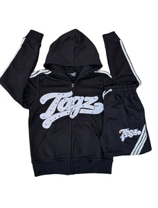 Conjunto de Sudadera con Capucha y Pantalones Cortos con Logotipo Bordado Personalizado y Pedrería, Tela de Felpa 100% Algodón, Impresión de Logotipo Frontal en Serigrafía, Conjunto Oversize - Product Image 5