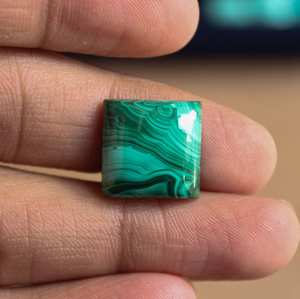 Malachite verte 100% naturelle, forme carrée, taille brillante calibrée, effet œil de chat, haute qualité pour la fabrication de bijoux - Product Image 4
