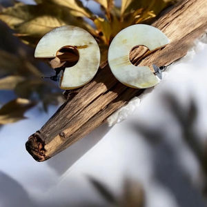 Pendientes de Cuerno de Búfalo para Niñas, Pendientes de Cuerno Natural para Mujer, Joyería de Cuerno de Alta Calidad - Product Image 1