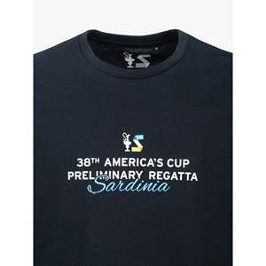 T-shirt America's Cup 38 Edizione Sardegna Blu Navy 100% Cotone Organico Tessuto Jersey 300g Caratteristiche Compressive - Product Image 3