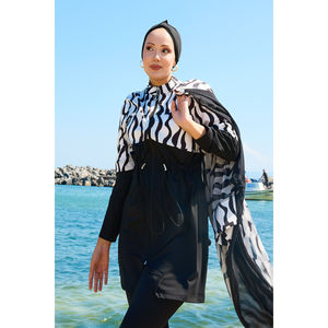 Traje de Baño Ajustable de Una Pieza para Mujer - Modelo 181 - Product Image 2