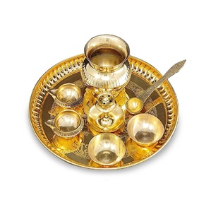 Pooja งานแต่งงาน Mandap ยินดีต้อนรับ Thali ทําด้วยมือโลหะชุบทอง Pooja Thali พร้อมขาตั้ง Agarbati และผู้ถือไดยาไดวัลลี่ - Product Image 2
