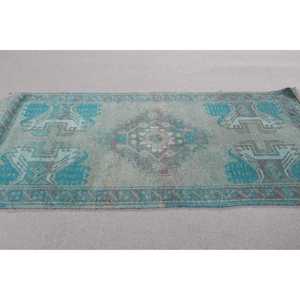 Alfombra Turca Vintage de Lana Azul, 1,7x3,6 pies (51x111 cm) - Product Image 3