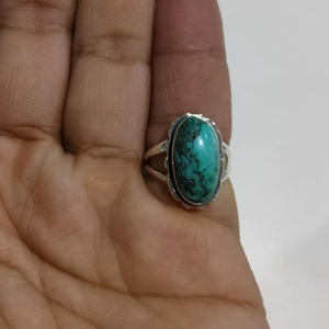 แหวนเงินแท้ 92.5 ประดับด้วยพลอยเทอร์ควอยซ์เปอร์เซียธรรมชาติทรงหลังเบี้ย - Product Image 1