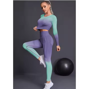 Conjunto de ropa de yoga OEM personalizada para mujer, manga larga y mallas elásticas de secado rápido, ropa de gimnasio para entrenamiento, 100% algodón - Product Image 1