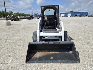 Chargeuse sur pneus Bobcat S150 de 3 tonnes de 2004 avec pompe hydraulique TCM - Product Image 4