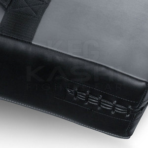 Protector de Patadas KASHI FIGHT GEAR, Cómodo y Ligero, Espuma Absorbente de Impactos, Superficie de Cuero Resistente, Seguro para Boxeo/Kickboxing - Product Image 6