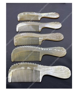 Peigne en corne de buffle artisanal de qualité supérieure pour cheveux disponible au meilleur prix auprès de 99GD Vietnam - Product Image 4