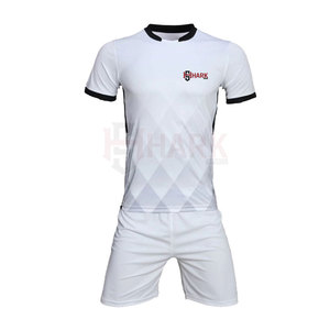 Vêtements de football avec logo personnalisé les plus vendus 2024 pour adultes Nouveau design de style supérieur avec uniforme d'équipe de technique d'impression - Product Image 1