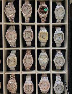 Montre en cuir de luxe moderne avec diamant et moissanite bracelet en acier inoxydable verre saphir 30M étanche de haute qualité en vrac en gros - Product Image 5