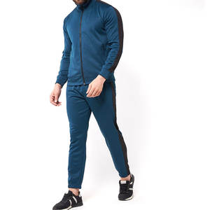 Venta al por mayor de chándal de color personalizado de secado rápido para hombres adultos ropa casual chándales transpirable cómodo gimnasio ropa deportiva - Product Image 1
