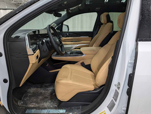 Offre incroyable Cadillac Escalade IQ Sport 2 2025, SUV à transmission intégrale - Product Image 6