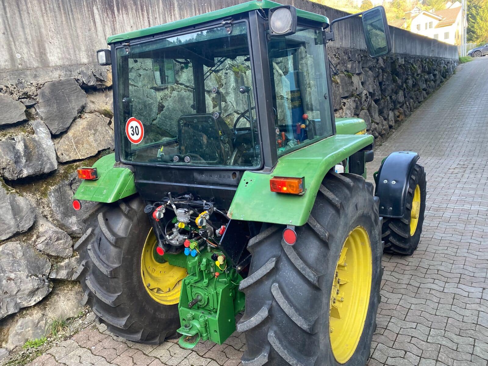 中古ジョンディーリー3350トラクターキャビン付き良質状態