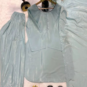 Look de soirée élégant pour femmes Kurta et bas avec Dupatta - Product Image 1