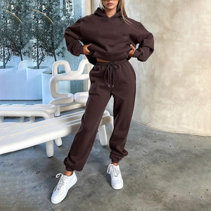 ชุดวอร์มผ้านุ่มสำหรับผู้หญิงออกแบบโลโก้ได้ตามต้องการและติดฉลากได้ตามต้องการ - Product Image 6