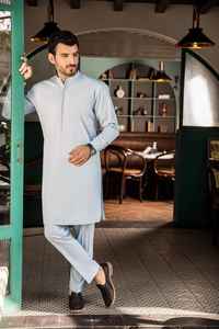 Costume indien Salwar pour homme Découvrez des Shalwar et Kameez de créateurs pour hommes Vêtements décontractés et formels - Product Image 5