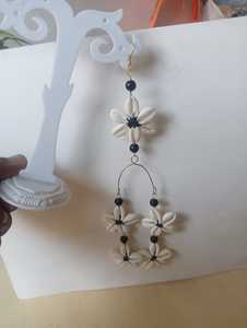 Coquillages de mer de cauris percés naturels sur mesure pour la fabrication de bijoux. colliers, bracelets de cheville de plage, boucles d'oreilles de déclaration, porte-clés - Product Image 5