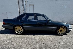 Gran Oferta, Excelente Estado: Toyota Celisior de 1992, Listo para Enviar - Product Image 3