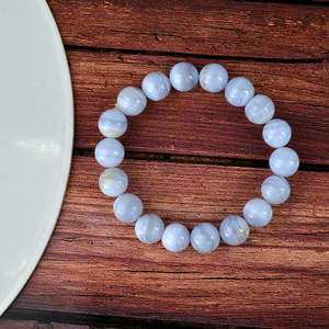 Pulsera de Cuentas Redondas de Ágata Azul Natural de 10 mm para la Calma, la Comunicación y el Equilibrio Emocional - Product Image 4