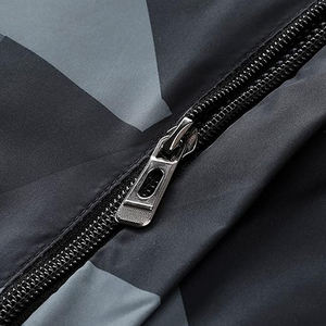 Chaqueta de plumón de camuflaje recién llegada, chaqueta cálida de camuflaje de invierno personalizada, chaqueta de camuflaje de talla grande al por mayor para hombre - Product Image 6