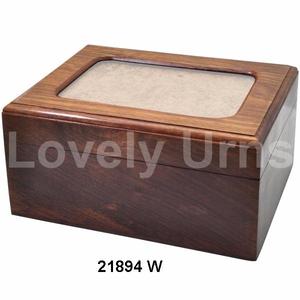 Urna funeraria de cremación de mascotas de madera rosa - Product Image 1