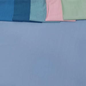 Tela de camiseta Indian Snowfall: perfecta para crear camisetas elegantes, cómodas y transpirables con un giro indio al por mayor - Product Image 1